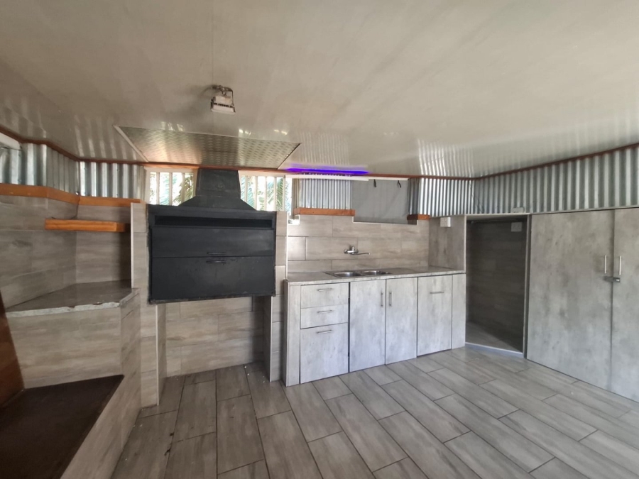  Bedroom Property for Sale in Mooinooi North West